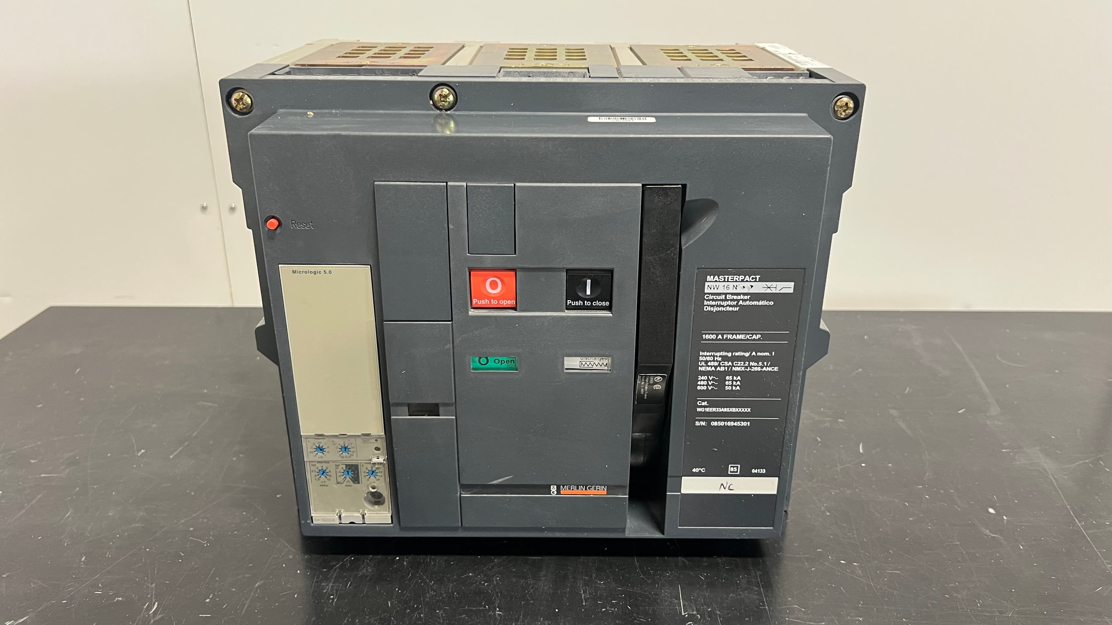 Schneider Electric Squard D Masterpact NW16N 1600A, 600V, 3 Pole Circuit Breaker