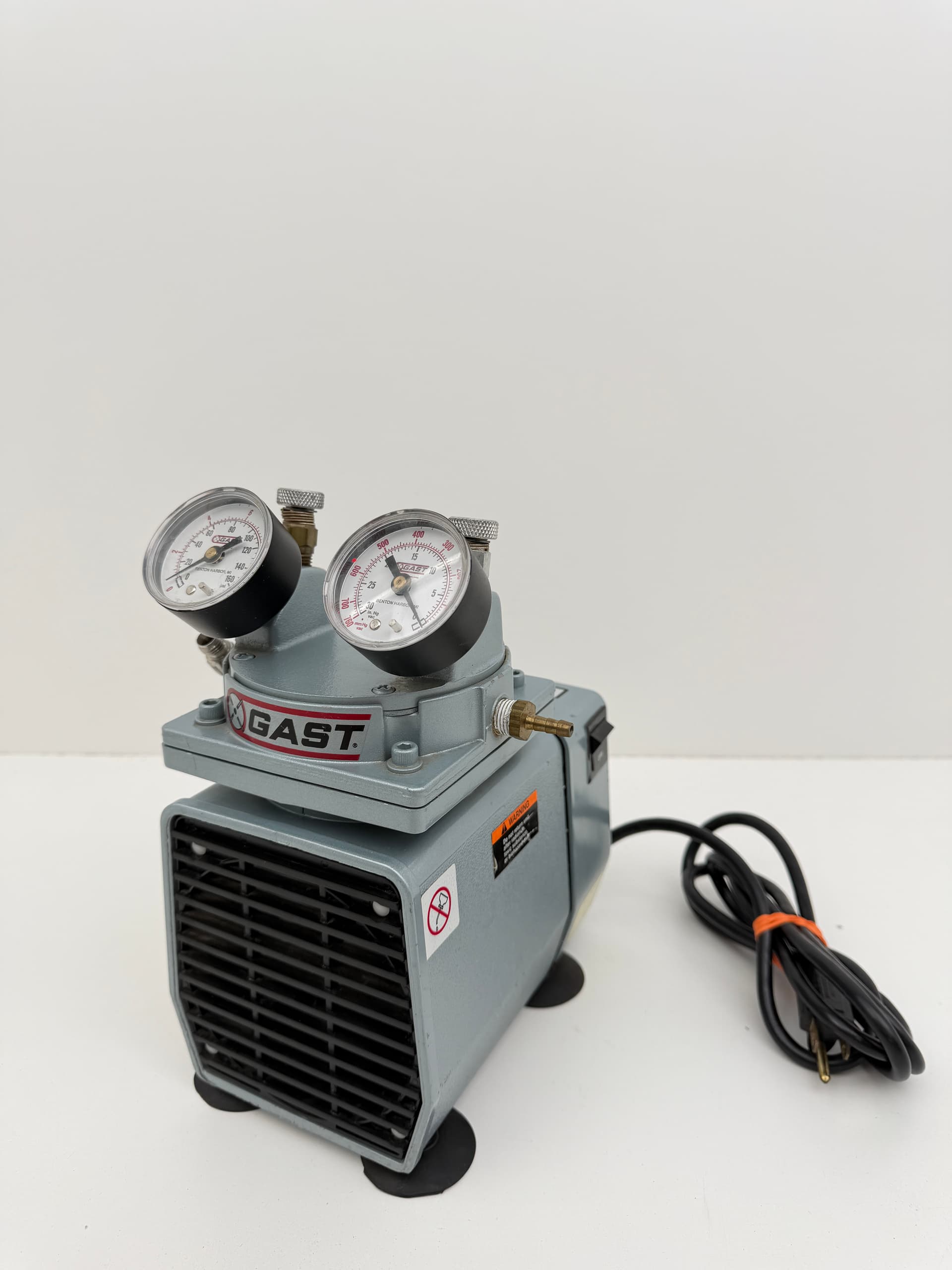 Gast Manufacturing Inc. DOA-P104-AA Compressor / Vacuum Pump 115V, 4.2A, 60Hz