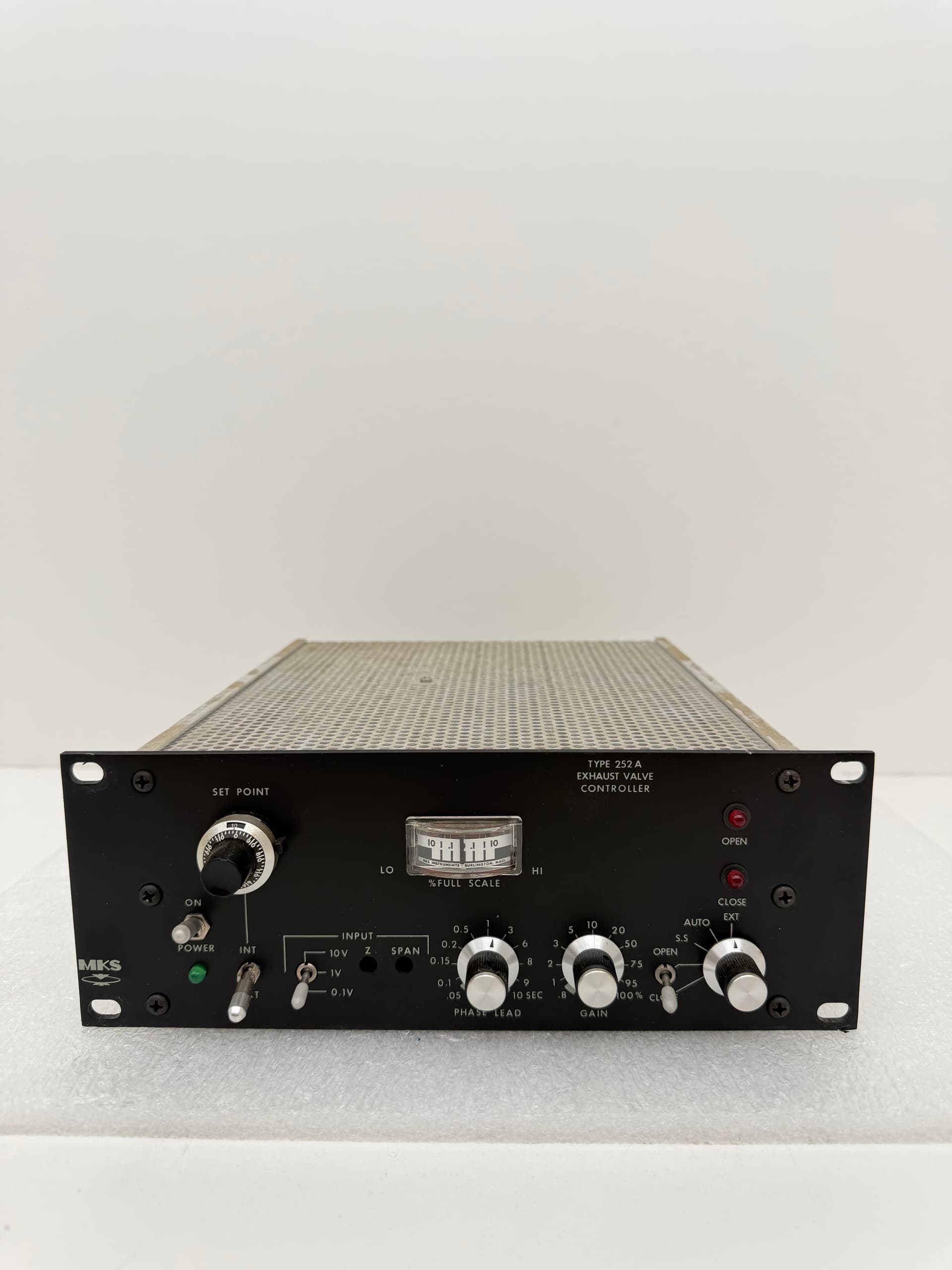 MKS Instruments 252A-1-PL0-S Exhaust Valve Controller