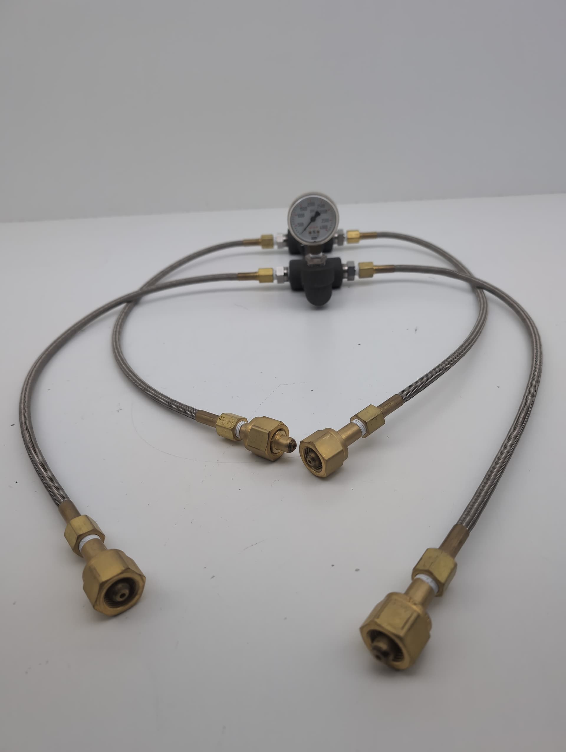 Manifold high pressure, 4 hose w/ CGA 436 adaptors and 0-4500 psi wika gauge