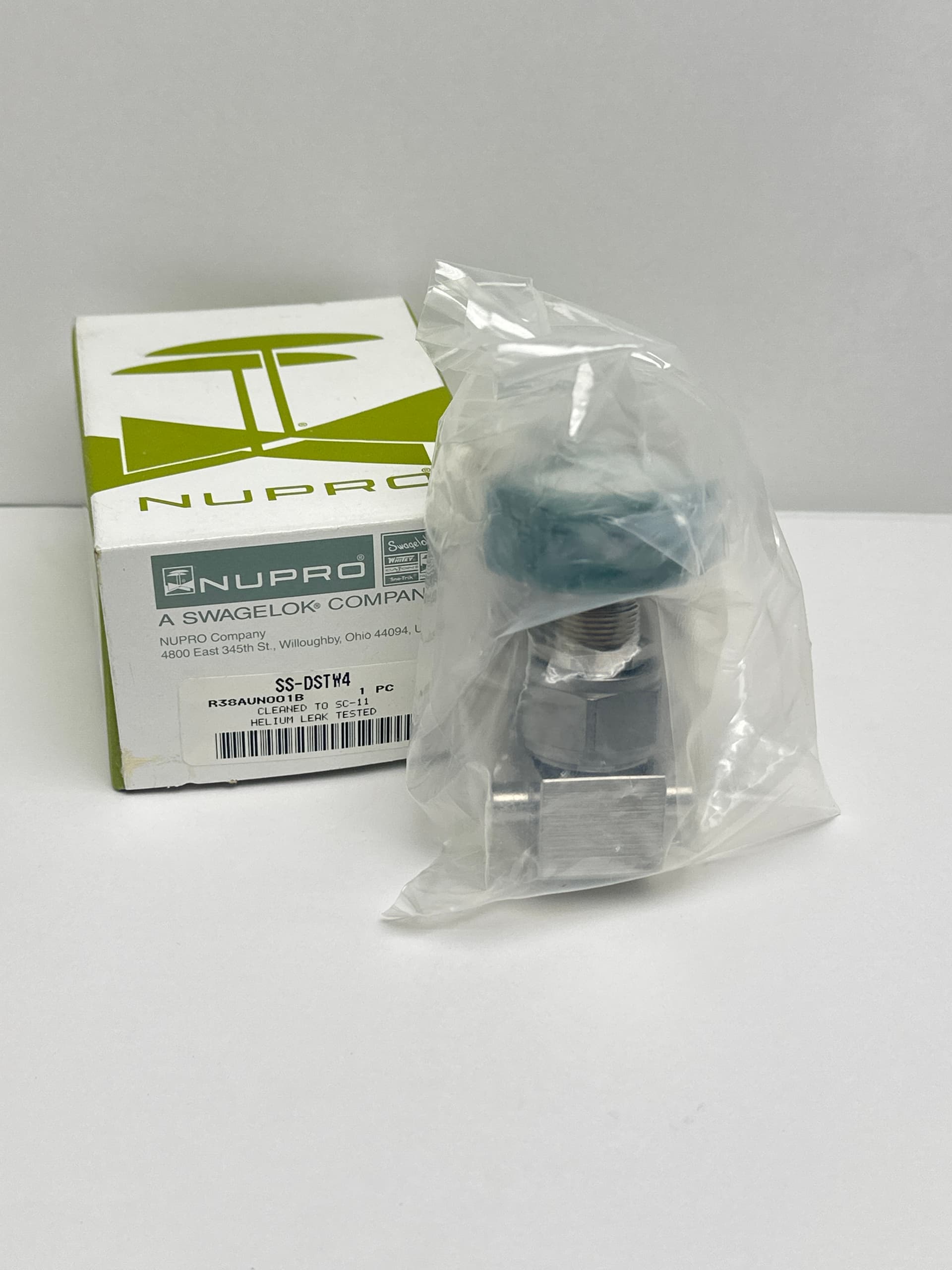 Nupro SS-DSTW4 Diaphragm Sealed Valve, 316L SS, 1/4 TSW x 3/8 TBW, SC-11